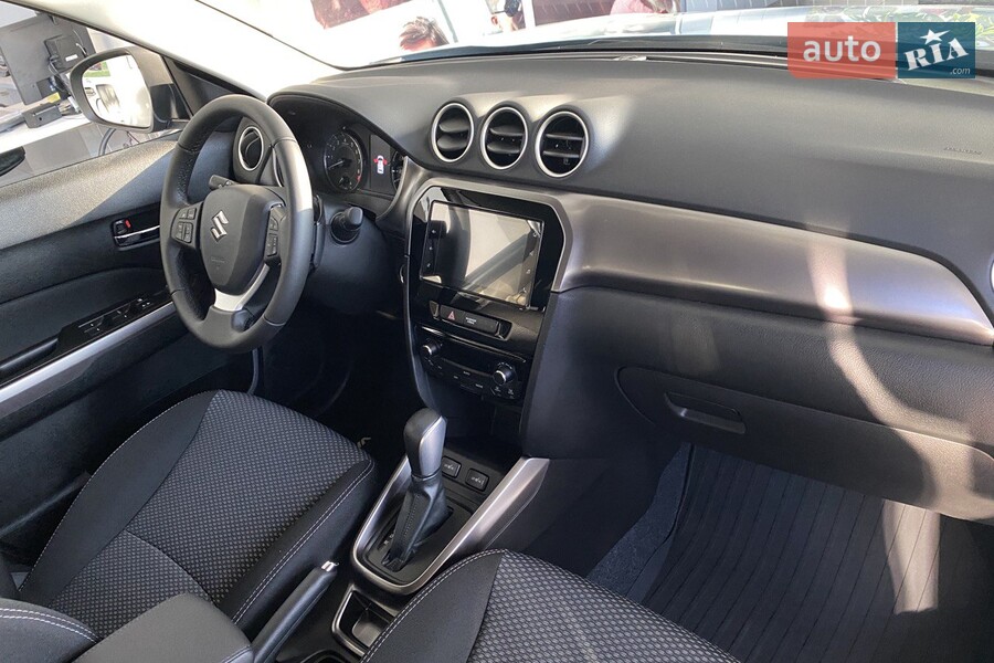 Suzuki Vitara - фото 14