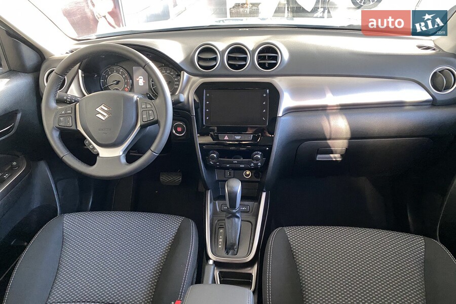 Suzuki Vitara - фото 12