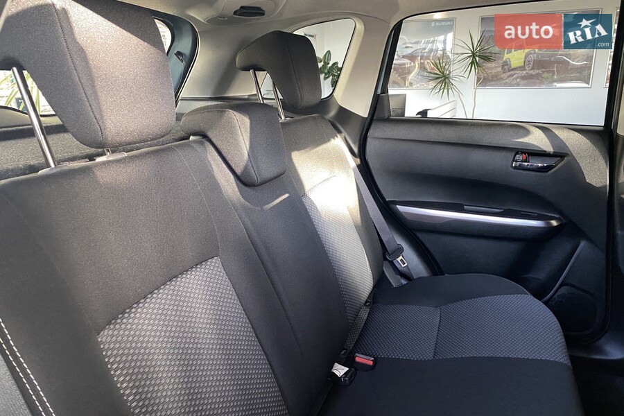 Suzuki Vitara - фото 13