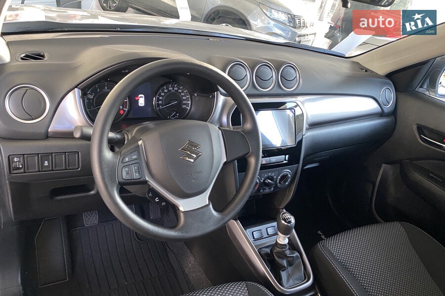 Suzuki Vitara - фото 11