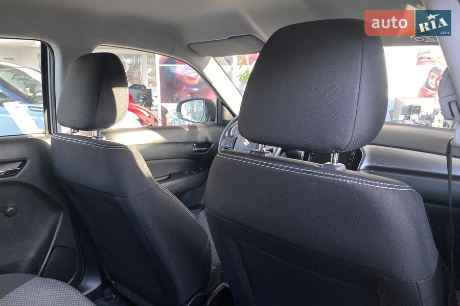 Suzuki Vitara - фото 14