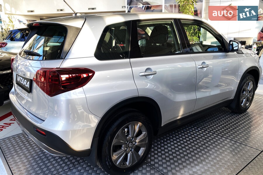 Suzuki Vitara - фото 4