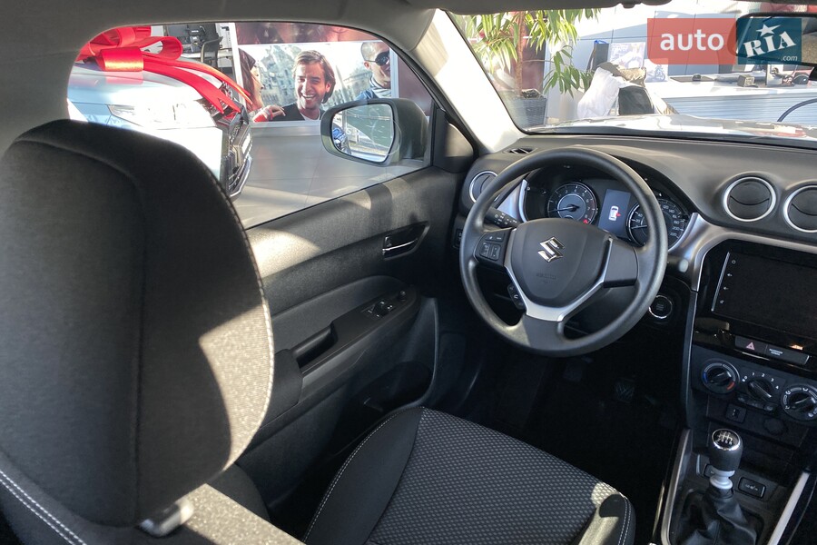 Suzuki Vitara - фото 17