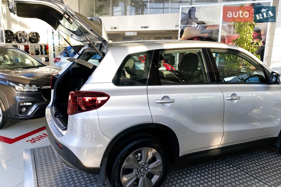 Suzuki Vitara - фото 8