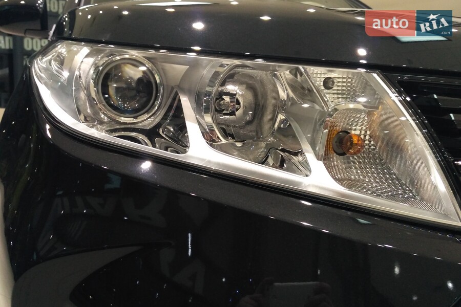 Suzuki Vitara - фото 12