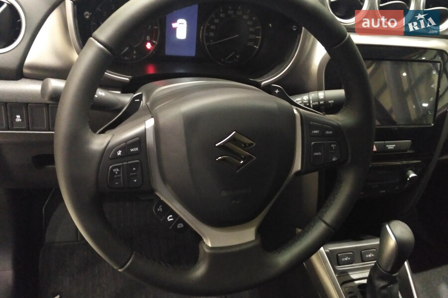 Suzuki Vitara - фото 18
