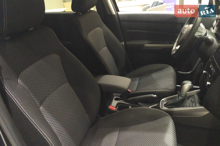 Suzuki Vitara - фото 24