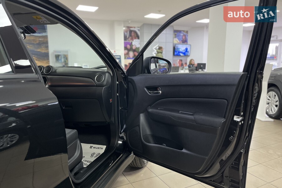 Suzuki Vitara - фото 13