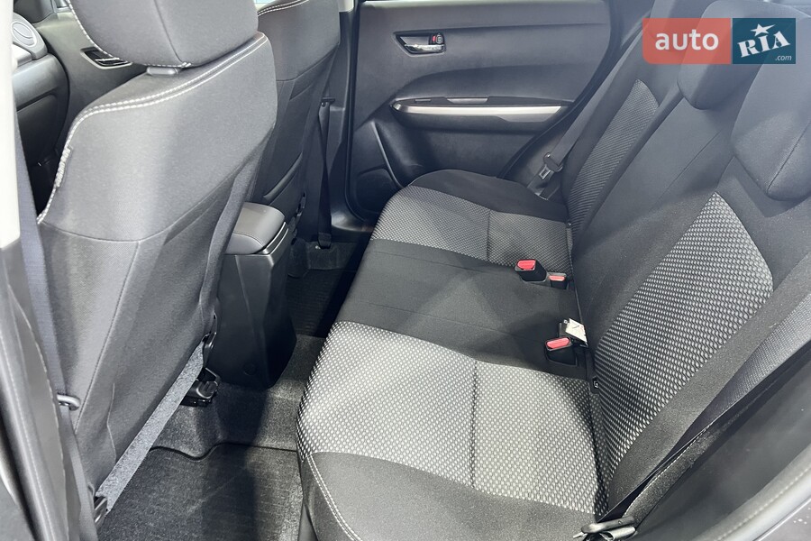 Suzuki Vitara - фото 18