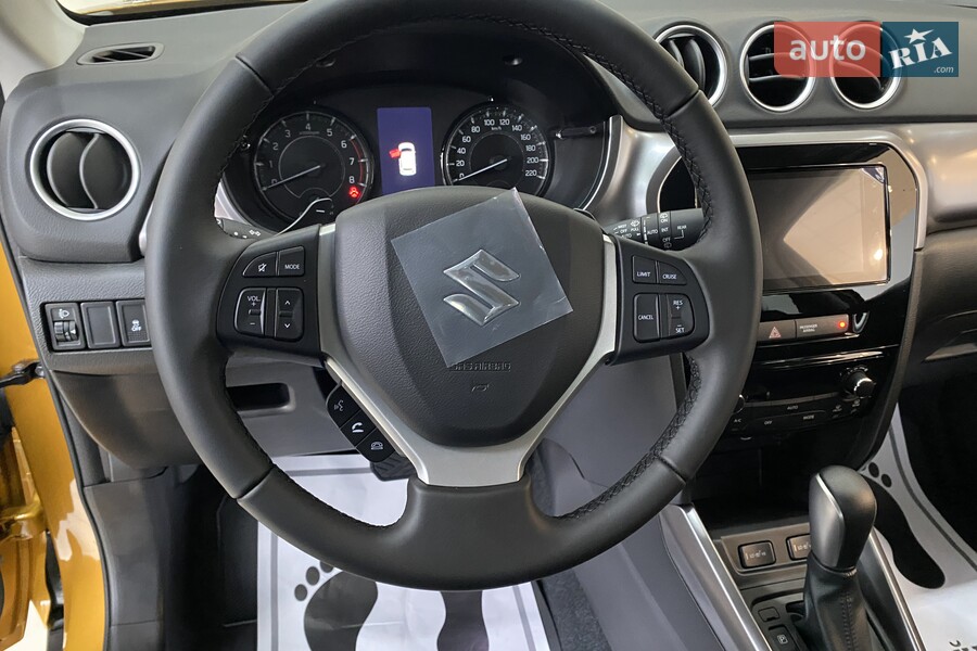 Suzuki Vitara - фото 12