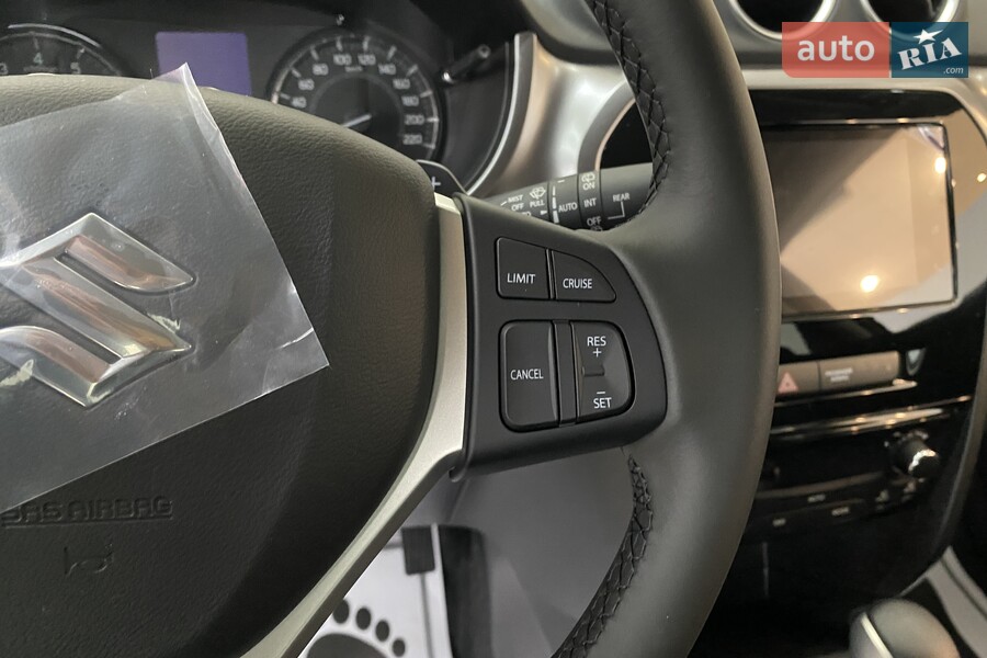 Suzuki Vitara - фото 15