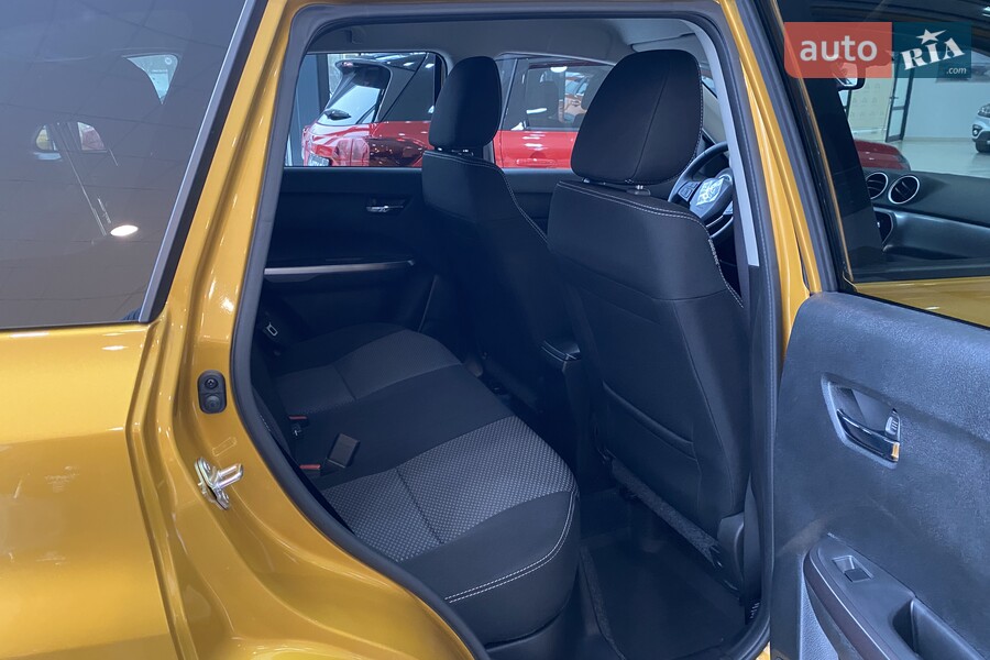 Suzuki Vitara - фото 18