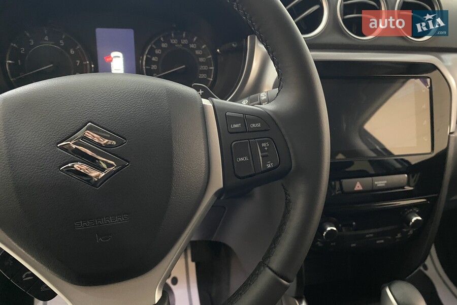 Suzuki Vitara - фото 16