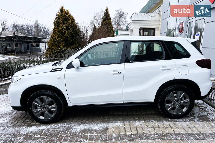 Suzuki Vitara - фото 3
