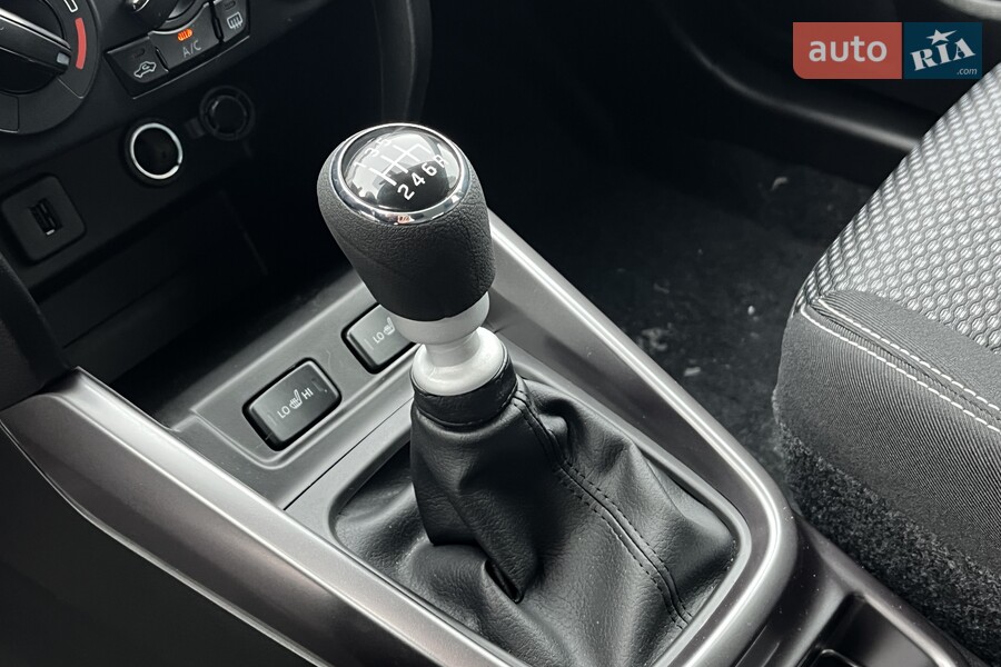 Suzuki Vitara - фото 11