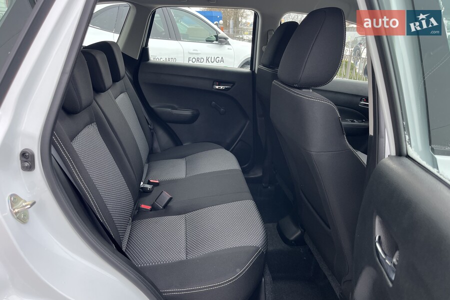 Suzuki Vitara - фото 18