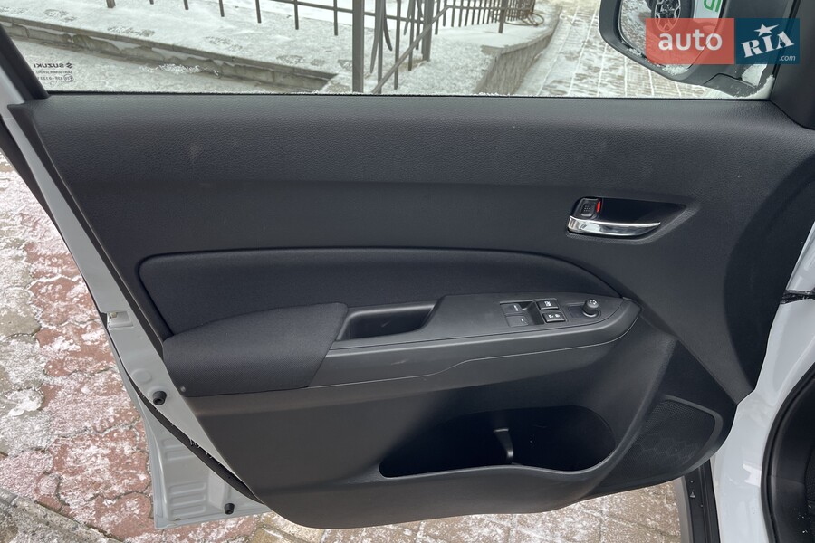 Suzuki Vitara - фото 15