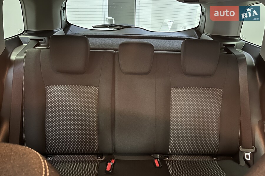 Suzuki Vitara - фото 12