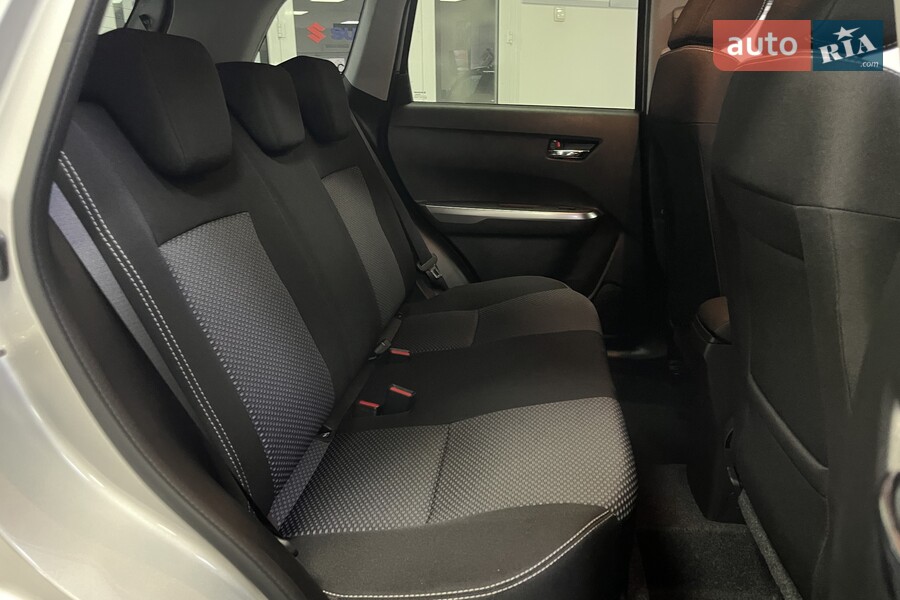 Suzuki Vitara - фото 19