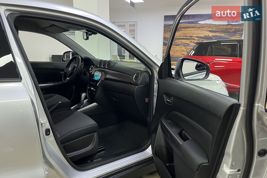 Suzuki Vitara - фото 17