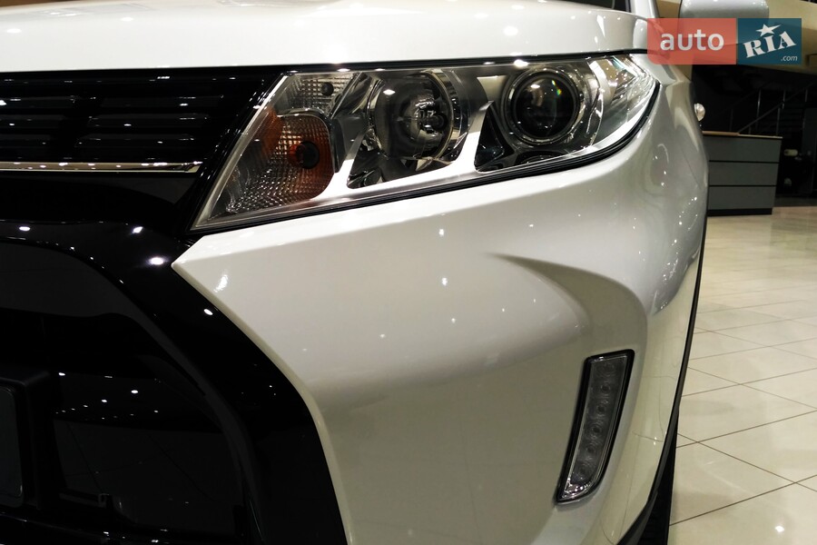 Suzuki Vitara - фото 11