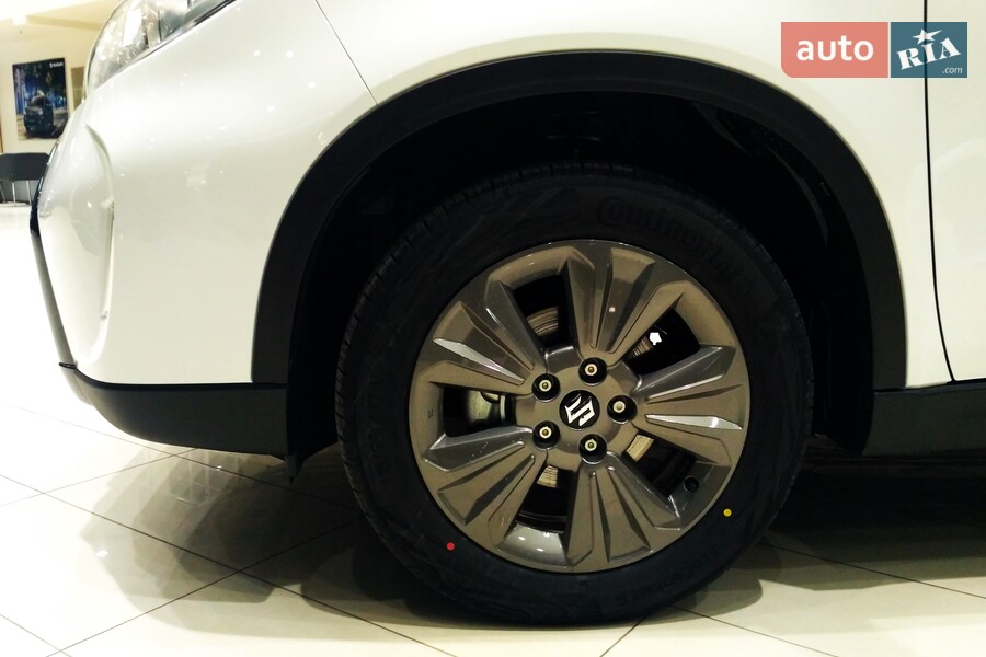 Suzuki Vitara - фото 12