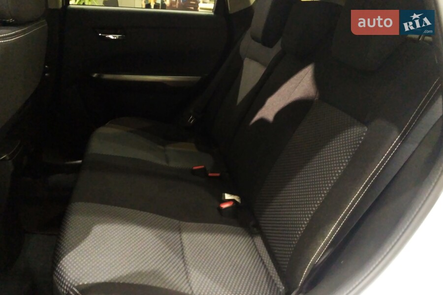 Suzuki Vitara - фото 25