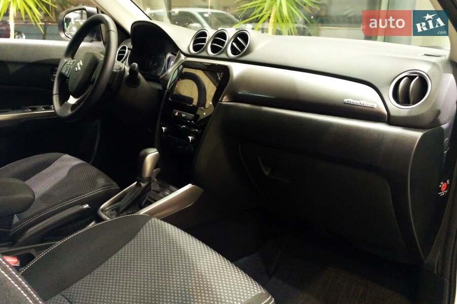 Suzuki Vitara - фото 28
