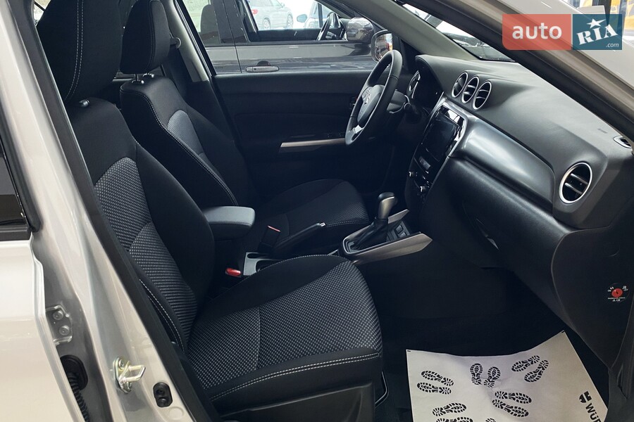 Suzuki Vitara - фото 12
