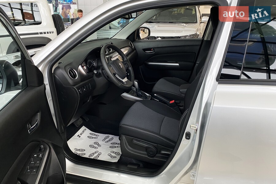 Suzuki Vitara - фото 15