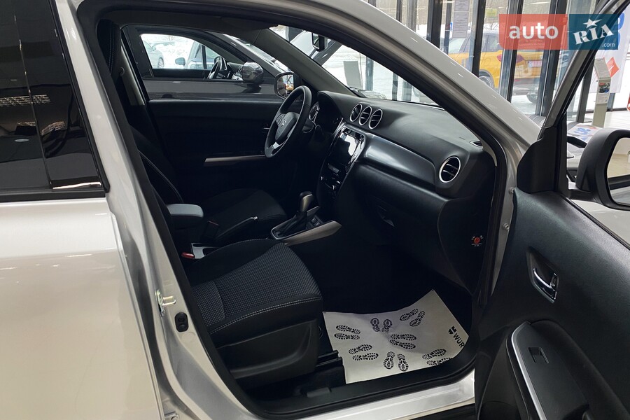 Suzuki Vitara - фото 17