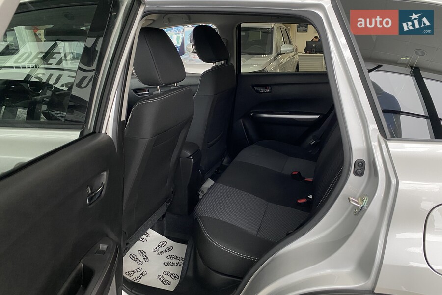 Suzuki Vitara - фото 19