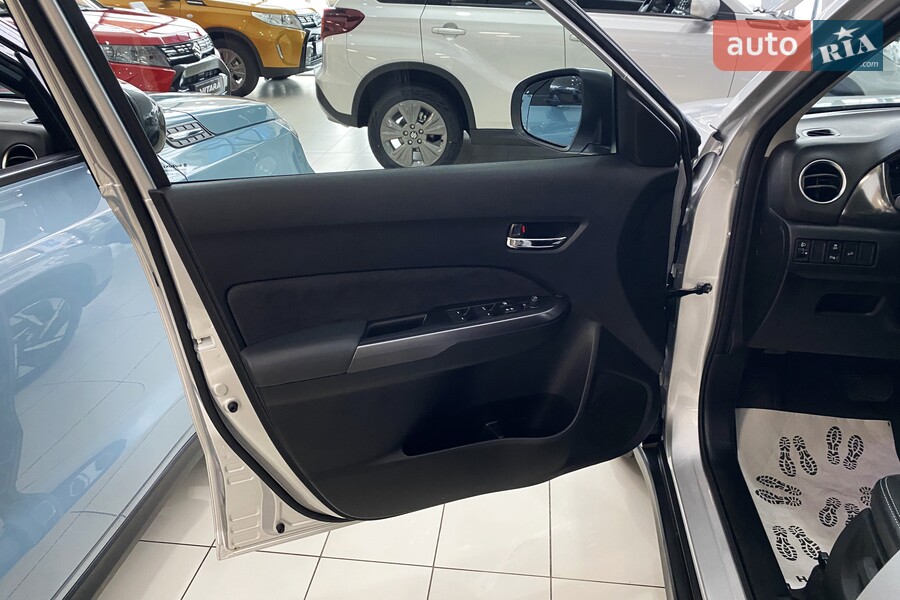 Suzuki Vitara - фото 13