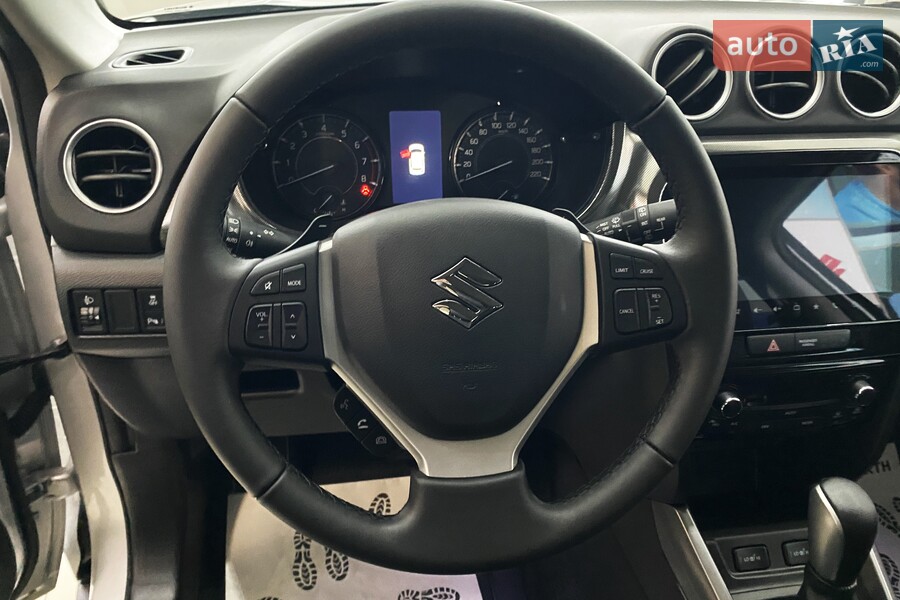 Suzuki Vitara - фото 15