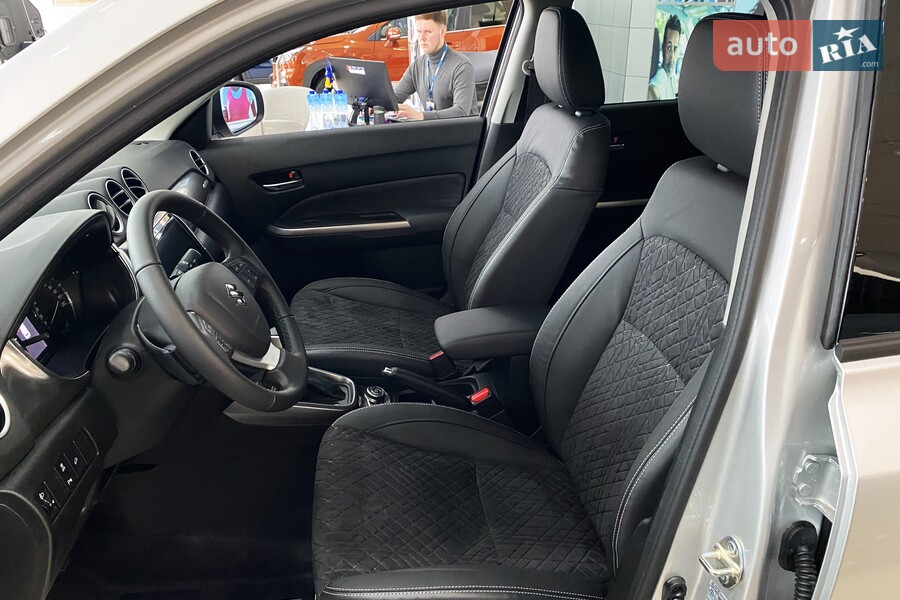 Suzuki Vitara - фото 16