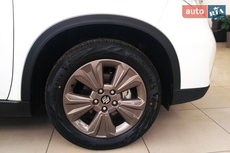 Suzuki Vitara - фото 10