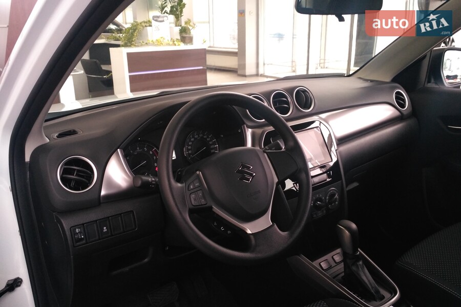 Suzuki Vitara - фото 13