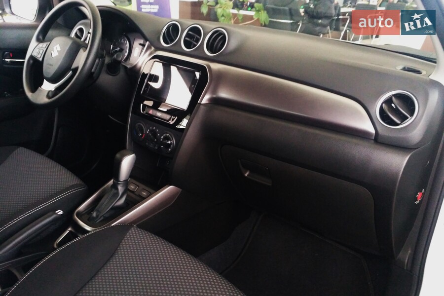 Suzuki Vitara - фото 21