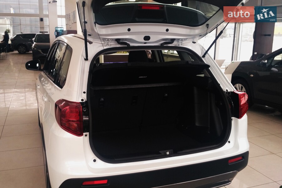 Suzuki Vitara - фото 11