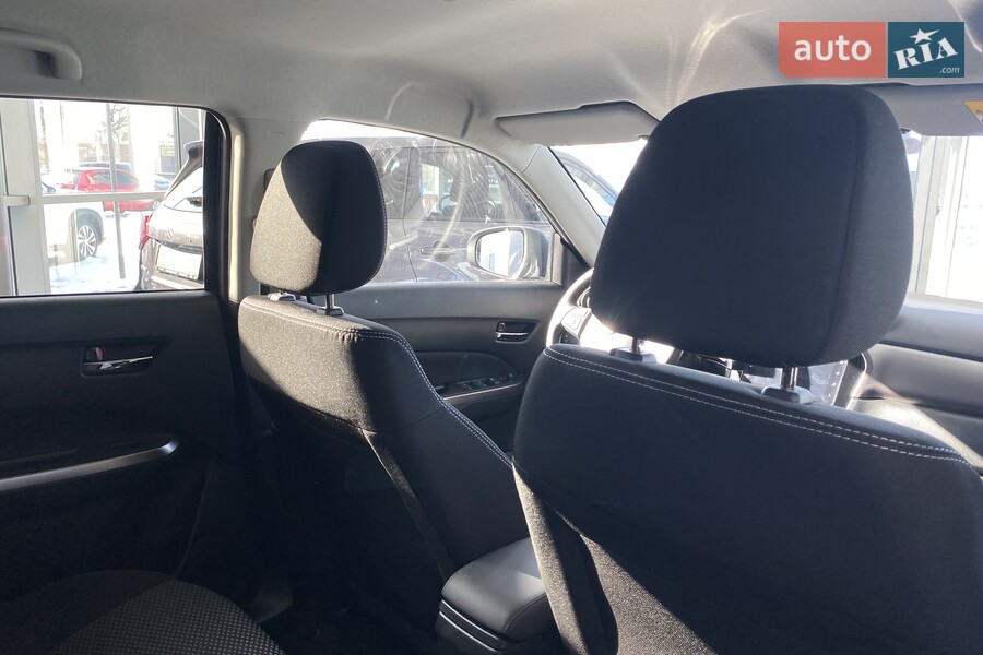 Suzuki Vitara - фото 10