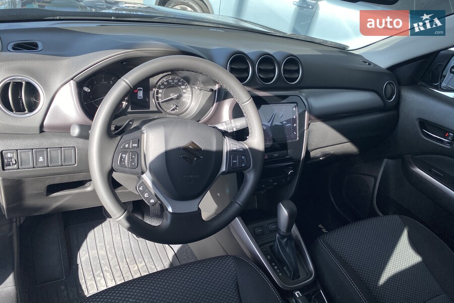 Suzuki Vitara - фото 12
