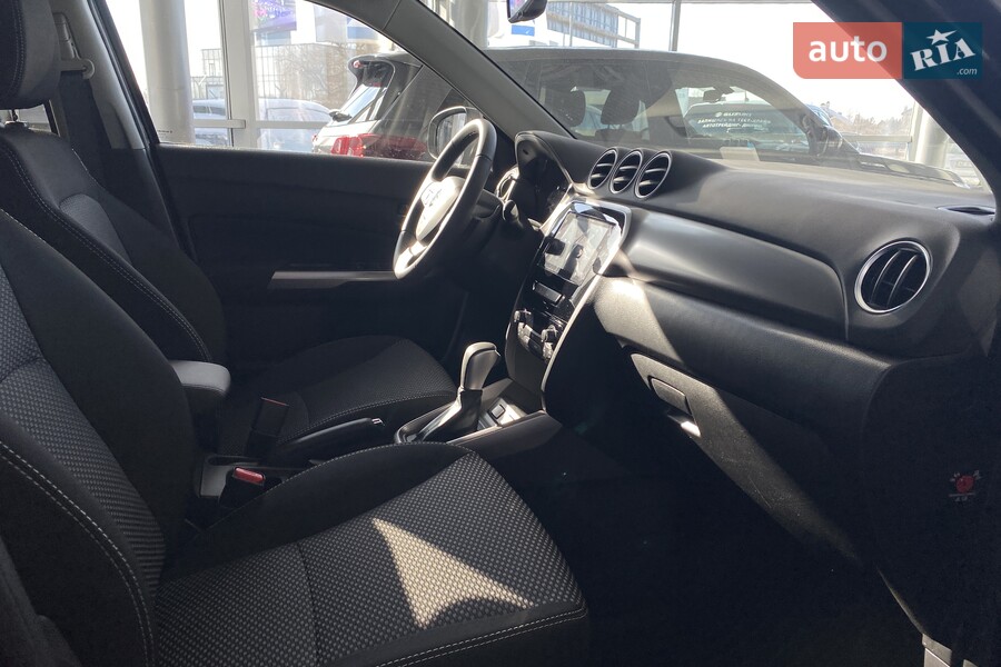 Suzuki Vitara - фото 17