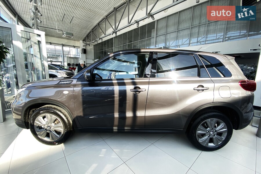 Suzuki Vitara - фото 4