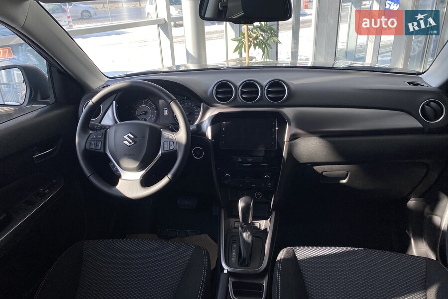 Suzuki Vitara - фото 16
