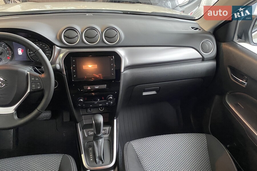 Suzuki Vitara - фото 9