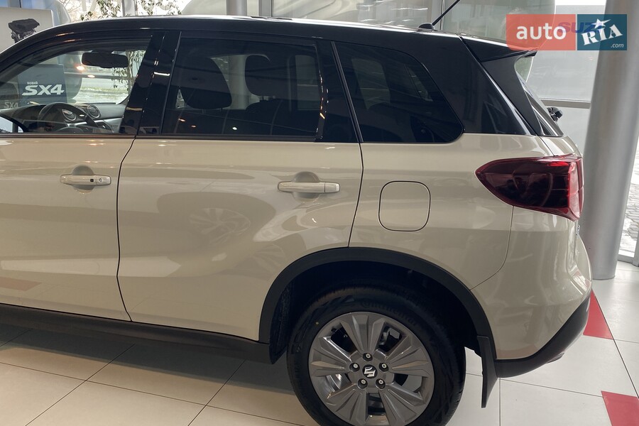 Suzuki Vitara - фото 8
