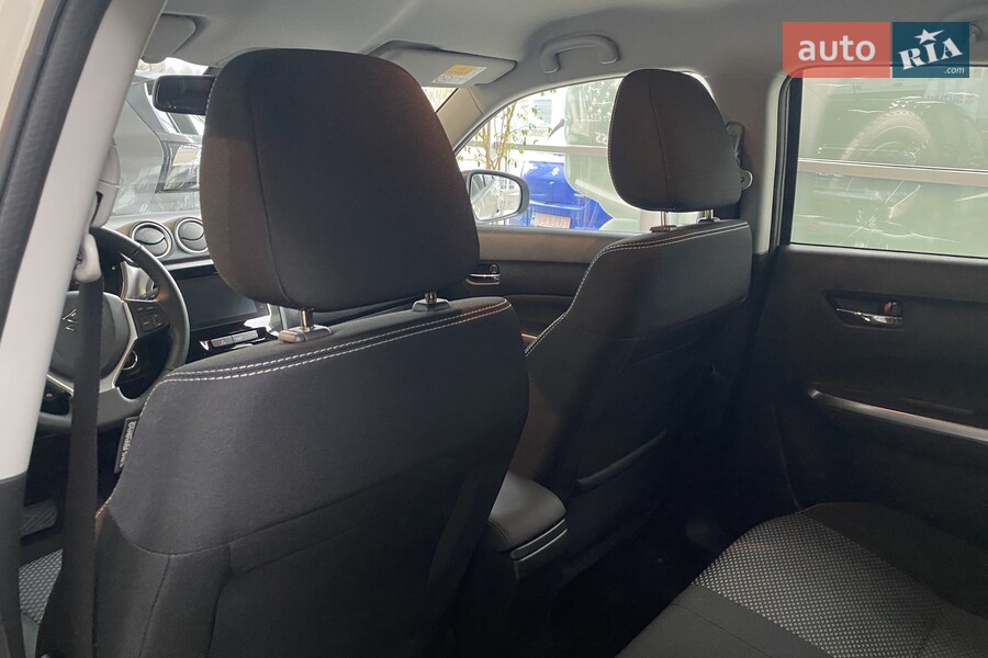 Suzuki Vitara - фото 17