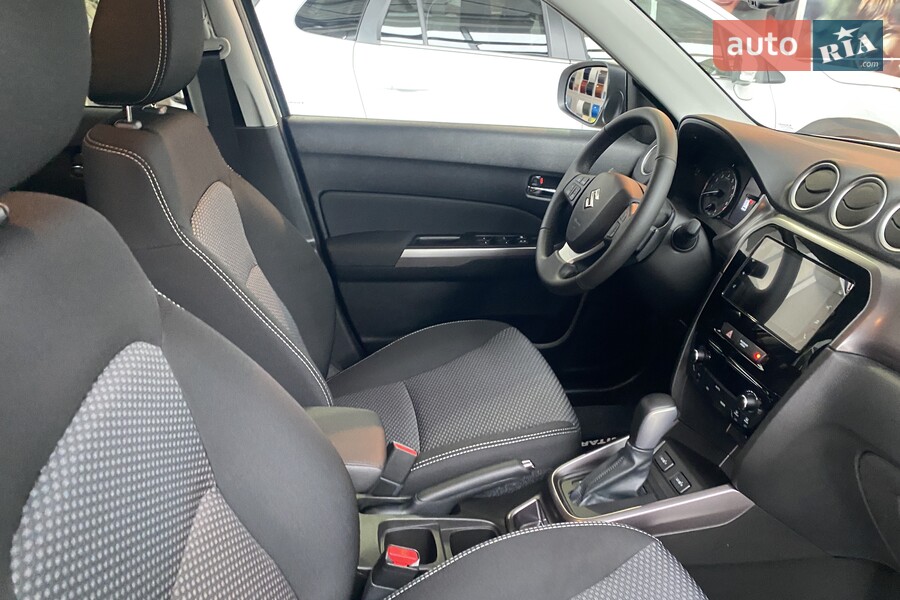 Suzuki Vitara - фото 16