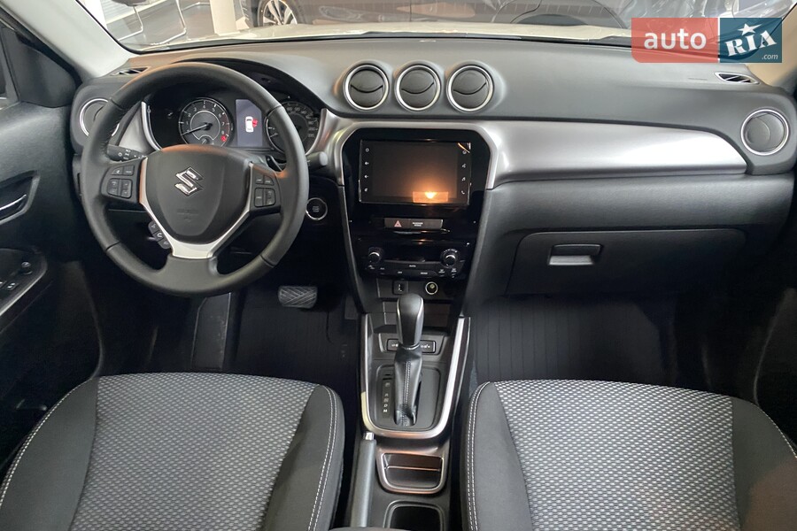 Suzuki Vitara - фото 13