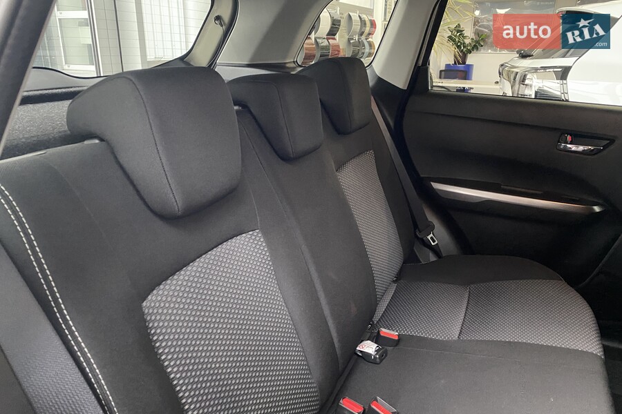Suzuki Vitara - фото 19